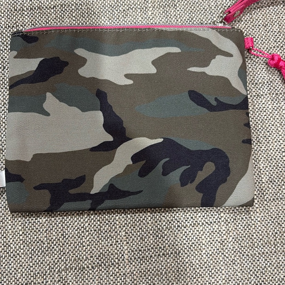 Camo zip cosmetic bag